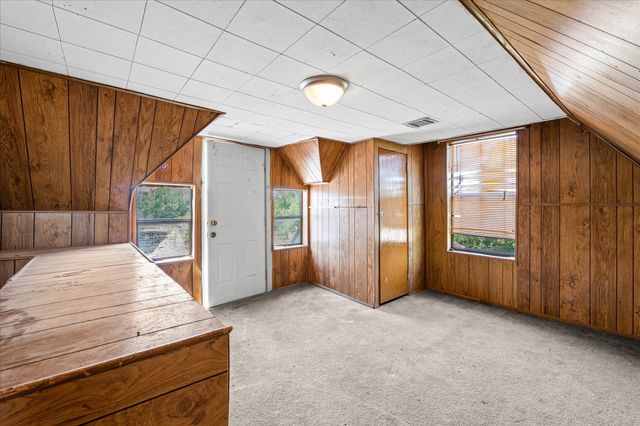 700 N 3rd Street, Mcgregor, TX 76657