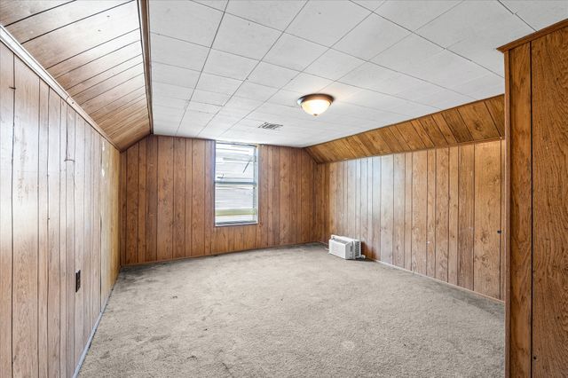 700 N 3rd Street, Mcgregor, TX 76657