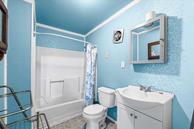 700 N 3rd Street, Mcgregor, TX 76657