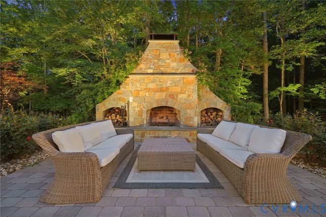 14551 Bud Ln, Glen Allen, VA 23059