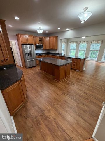 10410 SILVER CREEK CT, Spotsylvania, VA 22553