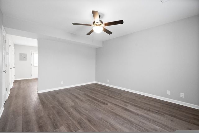 358 Peabody Dr Apt 2, Clarksville, TN 37042