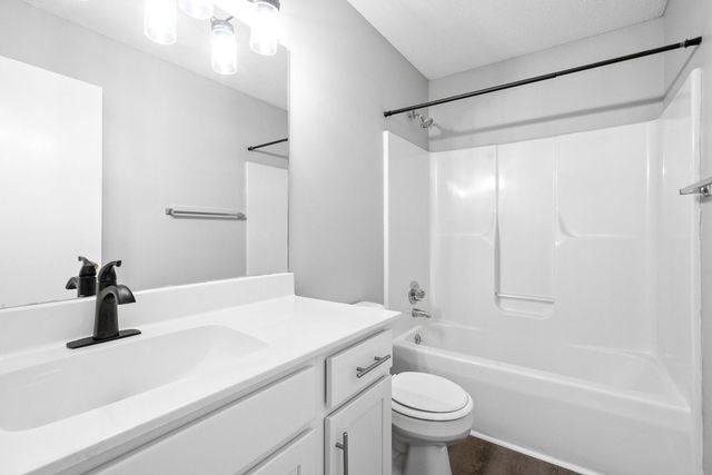358 Peabody Dr Apt 2, Clarksville, TN 37042