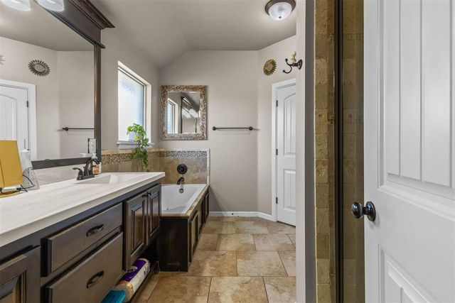 8716 SW 39th Street, Oklahoma City, OK 73179