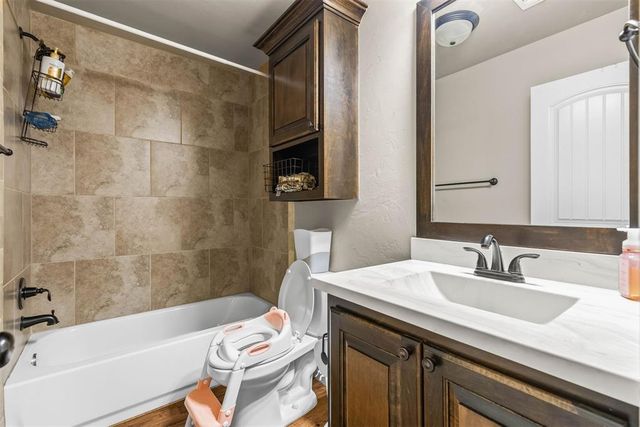 8716 SW 39th Street, Oklahoma City, OK 73179