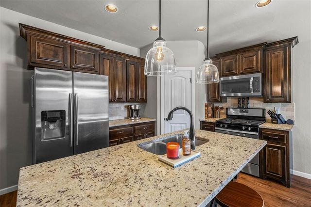 8716 SW 39th Street, Oklahoma City, OK 73179