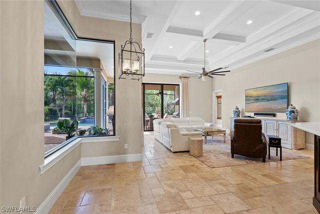 6081 Tamworth CT, Naples, FL 34119