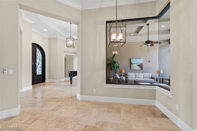 6081 Tamworth CT, Naples, FL 34119