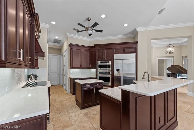 6081 Tamworth CT, Naples, FL 34119