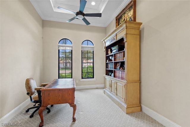 6081 Tamworth CT, Naples, FL 34119