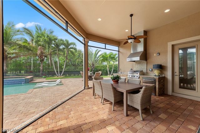 6081 Tamworth CT, Naples, FL 34119