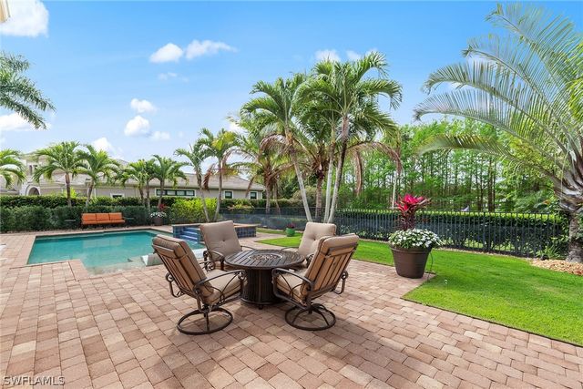 6081 Tamworth CT, Naples, FL 34119