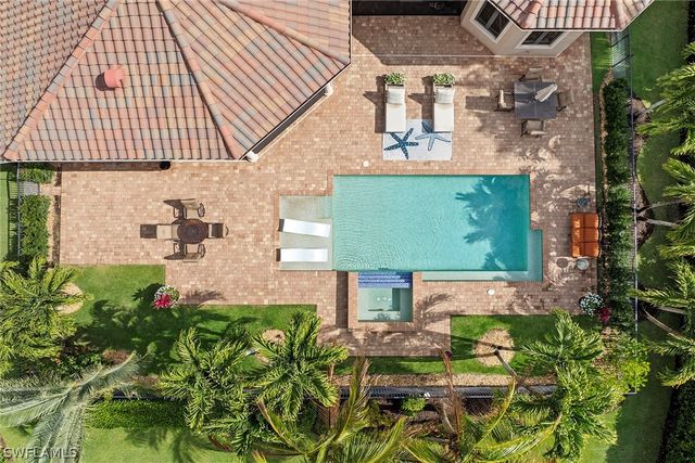 6081 Tamworth CT, Naples, FL 34119