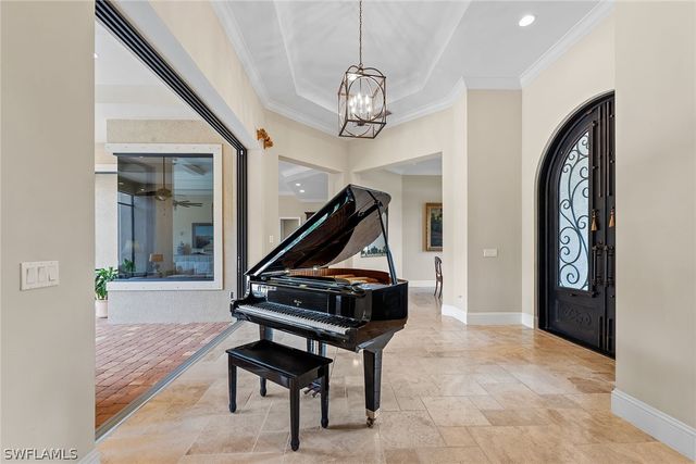 6081 Tamworth CT, Naples, FL 34119