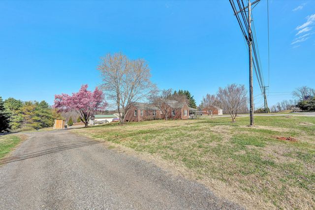 6831 Booker T Washington Hwy, Wirtz, VA 24184