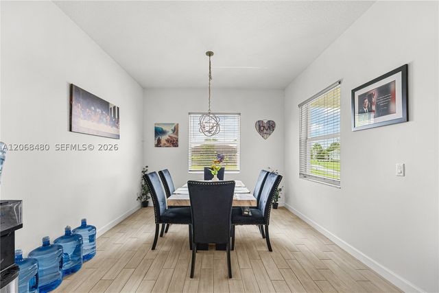 1085 Haywagon Trl, Loxahatchee, FL 33470