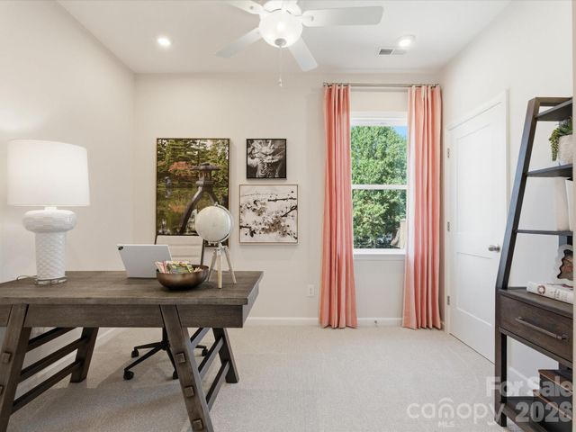 1323 Sandstar Lane, Charlotte, NC 28226
