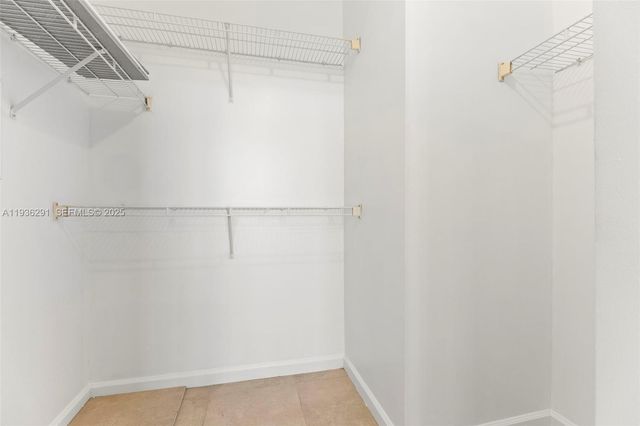 1919 Van Buren St 418A, Hollywood, FL 33020