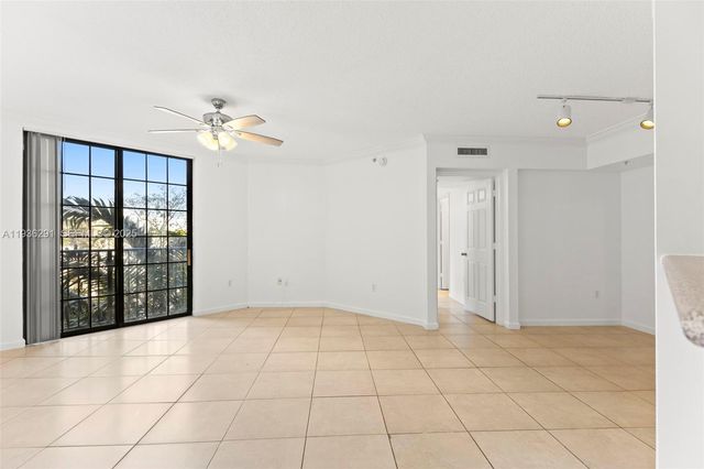 1919 Van Buren St 418A, Hollywood, FL 33020