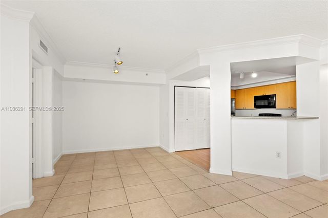 1919 Van Buren St 418A, Hollywood, FL 33020