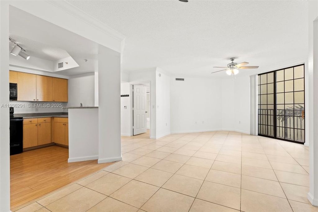 1919 Van Buren St 418A, Hollywood, FL 33020