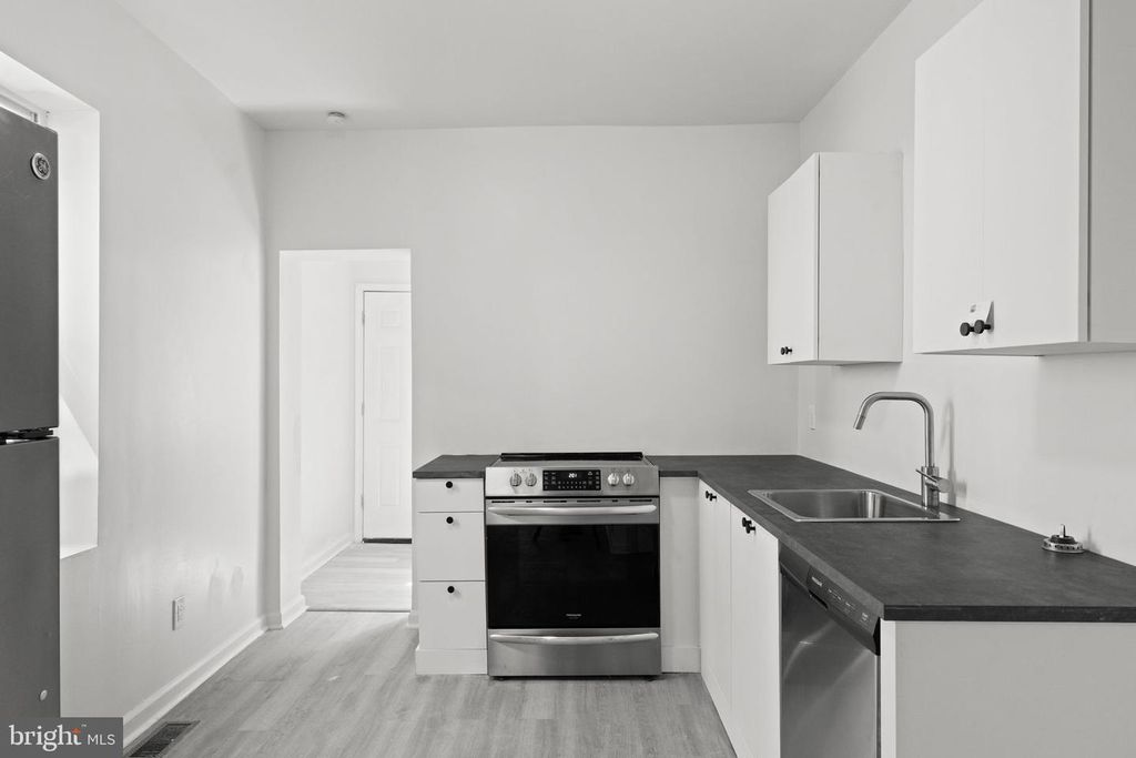 5052 WESTMINSTER AVE, Philadelphia, PA 19131