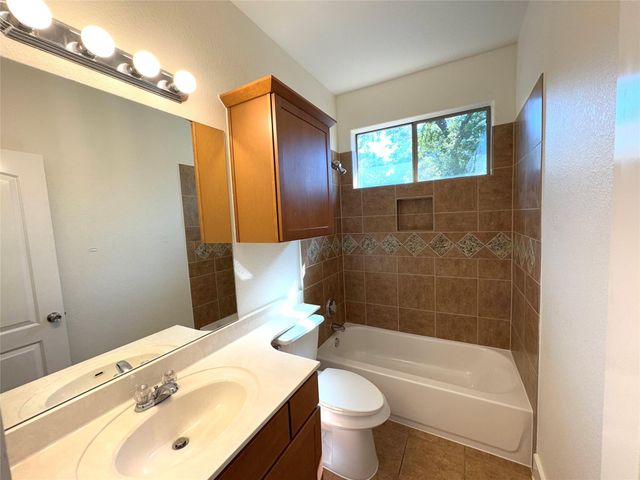 609 Franklin BLVD A, Austin, TX 78751