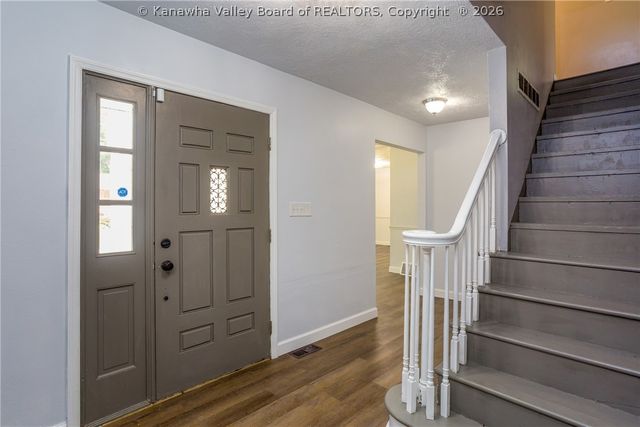 726 Lower Donally Road, Charleston, WV 25304