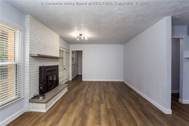 726 Lower Donally Road, Charleston, WV 25304
