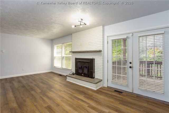 726 Lower Donally Road, Charleston, WV 25304