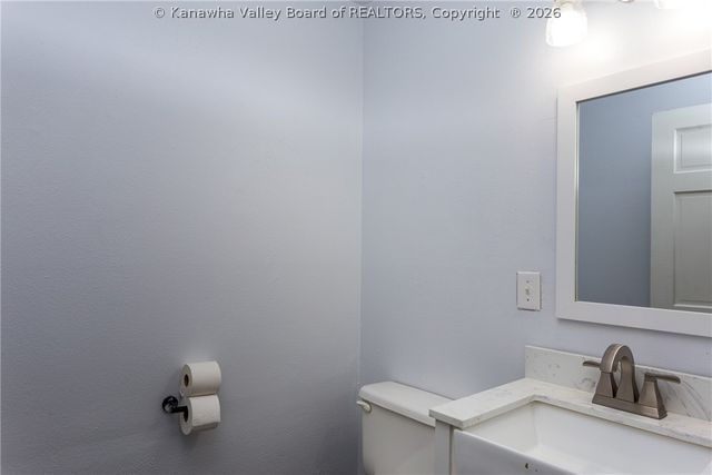 726 Lower Donally Road, Charleston, WV 25304