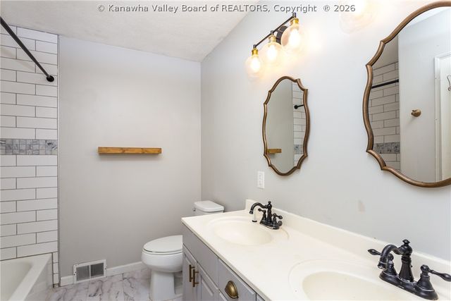 726 Lower Donally Road, Charleston, WV 25304