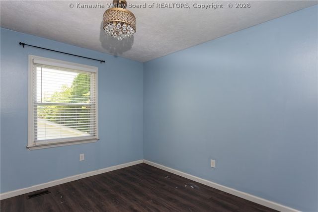 726 Lower Donally Road, Charleston, WV 25304