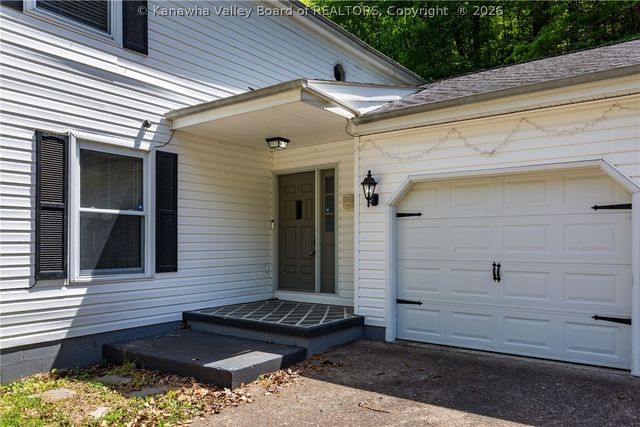 726 Lower Donally Road, Charleston, WV 25304