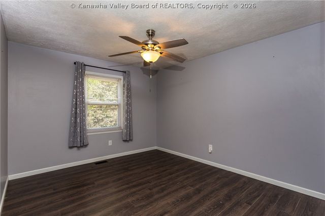 726 Lower Donally Road, Charleston, WV 25304