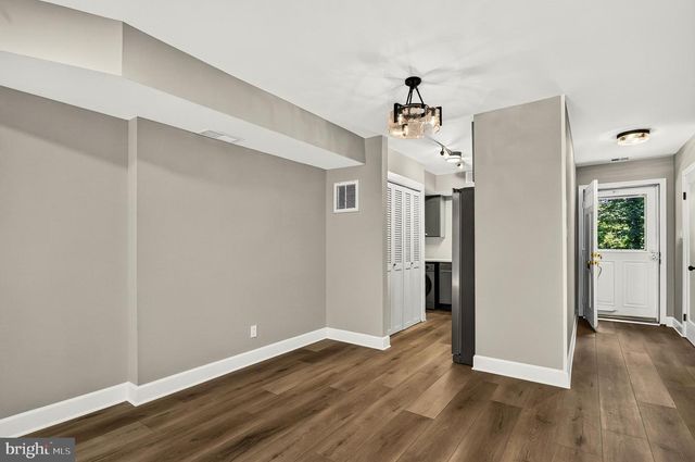 7617 TIVERTON DR, Springfield, VA 22152
