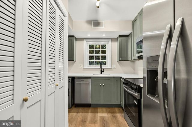 7617 TIVERTON DR, Springfield, VA 22152
