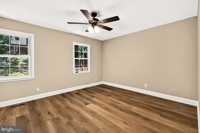 7617 TIVERTON DR, Springfield, VA 22152