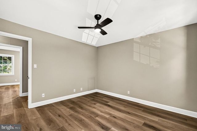 7617 TIVERTON DR, Springfield, VA 22152