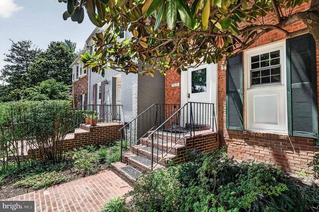 7617 TIVERTON DR, Springfield, VA 22152