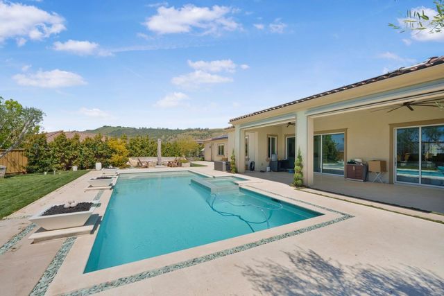 2165 Via Orista, Morgan Hill, CA 95037
