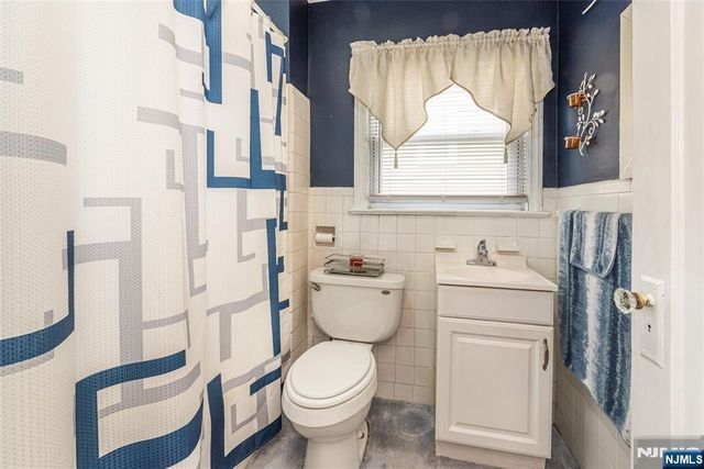 207 Westville Avenue, West Caldwell, NJ 07006