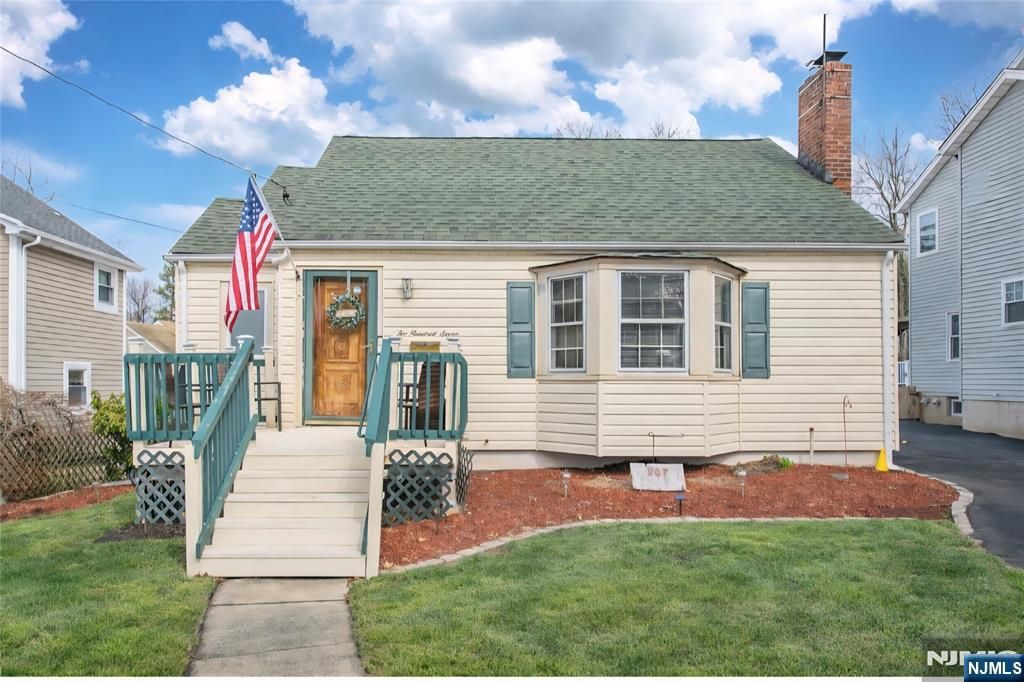 207 Westville Avenue, West Caldwell, NJ 07006