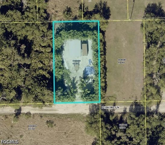 3616 Perkins LN, St James City, FL 33956