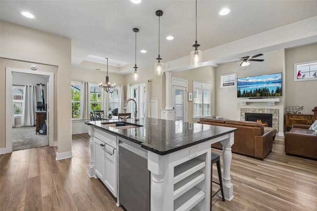 612 Myers Drive, Lake Dallas, TX 75065