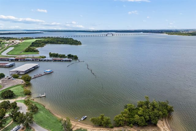 612 Myers Drive, Lake Dallas, TX 75065