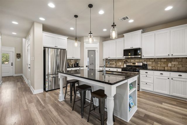 612 Myers Drive, Lake Dallas, TX 75065