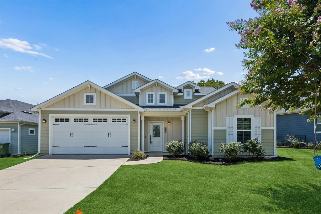 612 Myers Drive, Lake Dallas, TX 75065