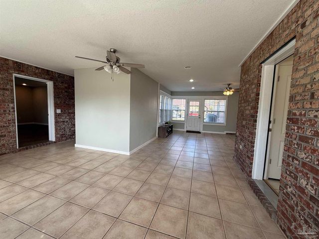 11560 Mobile Hwy, Pensacola, FL 32526