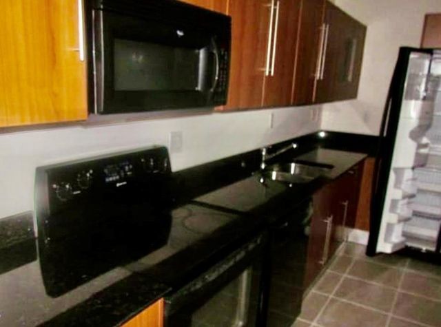 3001 S Ocean Drive 207, Hollywood, FL 33019